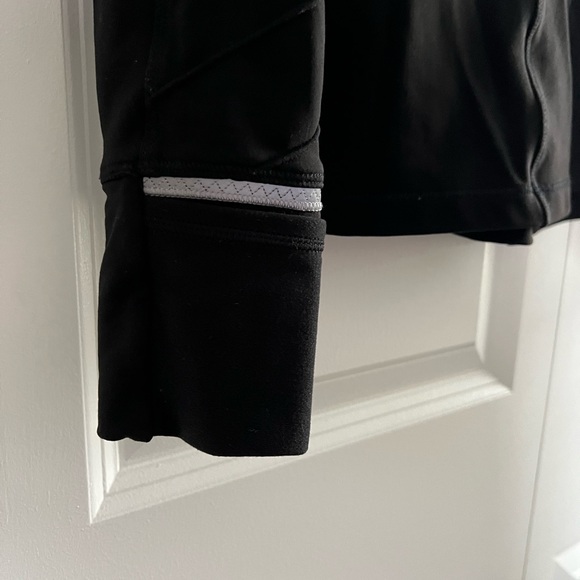 Lululemon Face The Frost 1/2 Zip Running Hoodie with textured arms sleeve & back - Picture 2 of 8